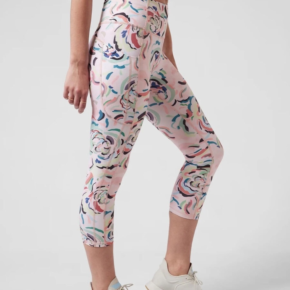 Athleta Ultimate Stash ll Capri Leggings XXS